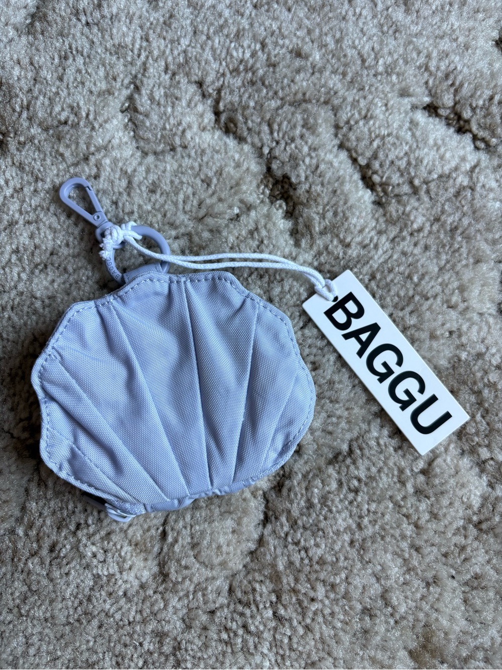 BAGGU Shell Charm in lavender grey - Picture 1 of 4